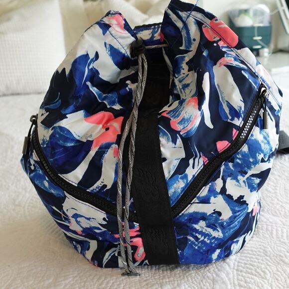 New Balance Mujer Medium Training Gym Tote Bag with Yoga Storage - Picture 4 of 13